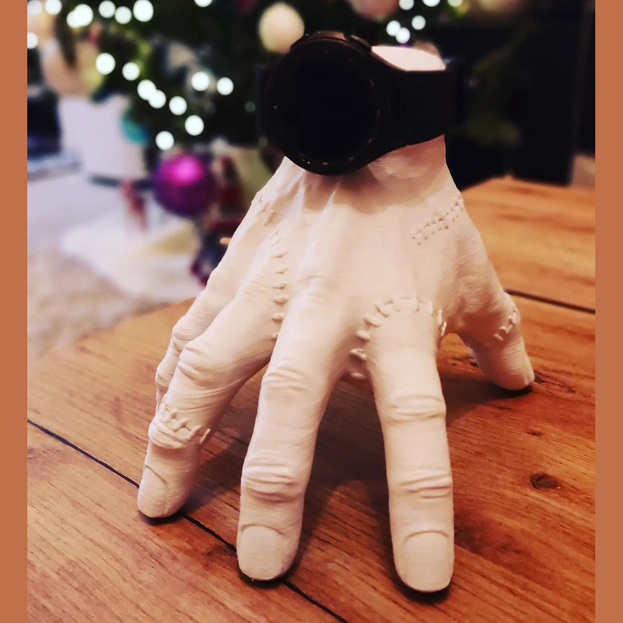 The Thing lifesize prop Watch stand 15cm