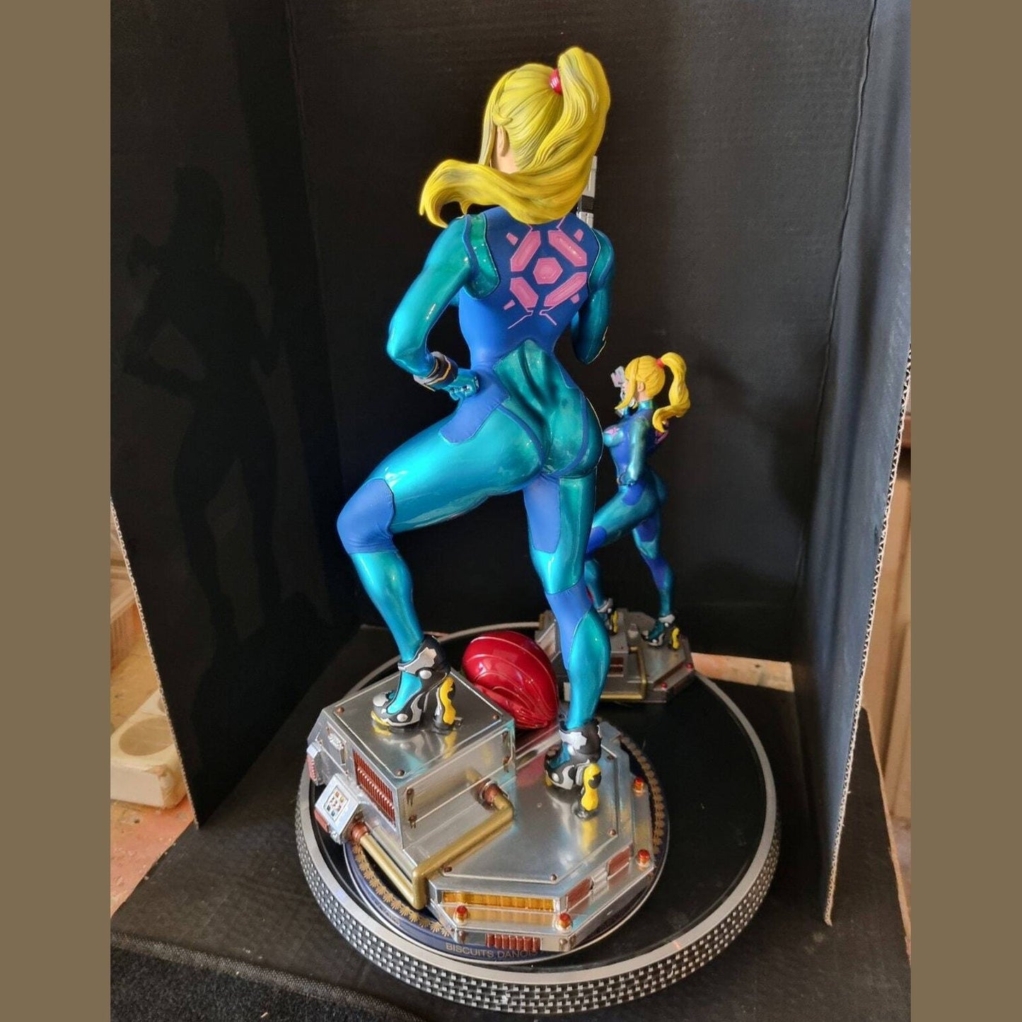 Samus Aran Metroid zero suit statue 1/8 and 1/4 fully painted