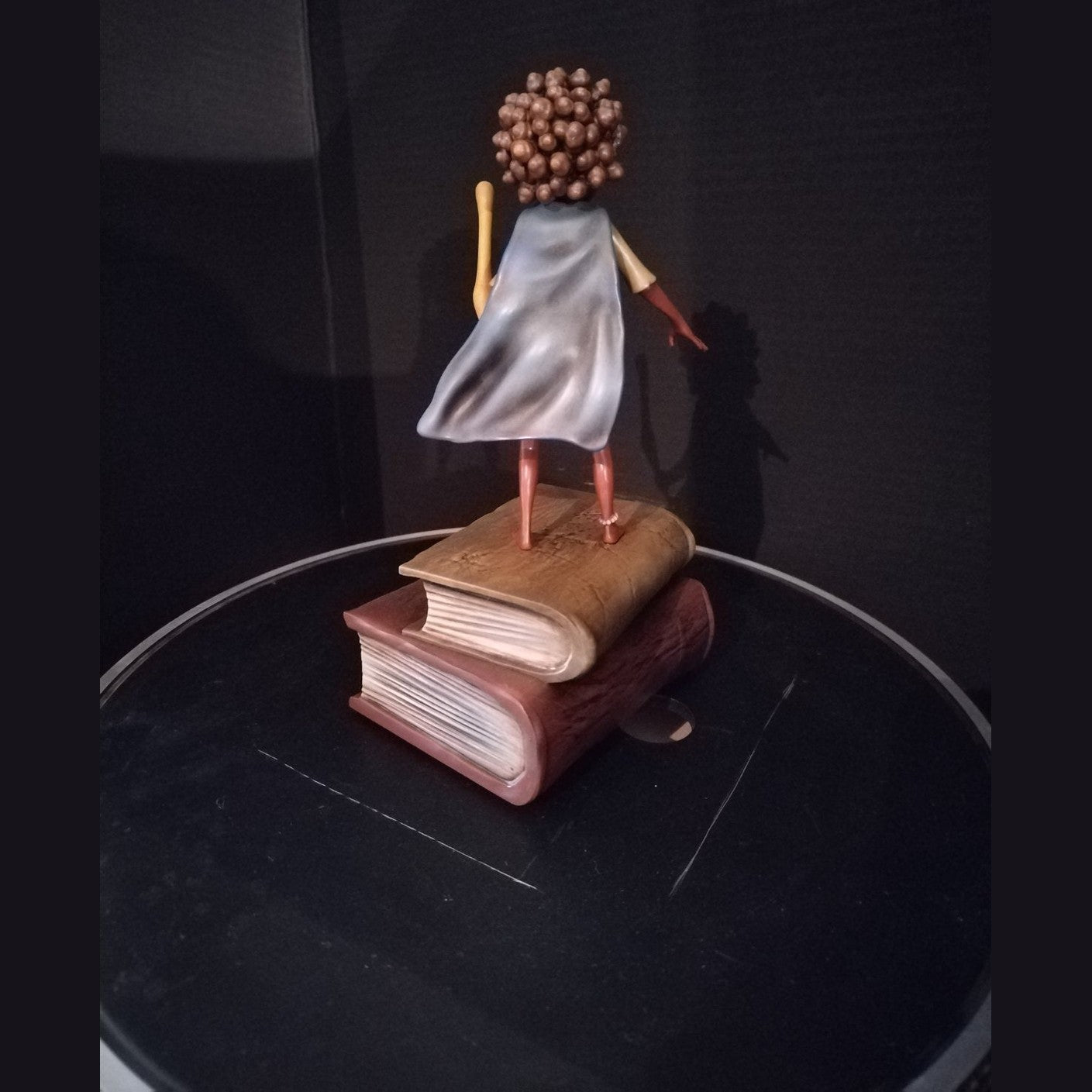 Little Nightmares 3 Low and Alone statue
