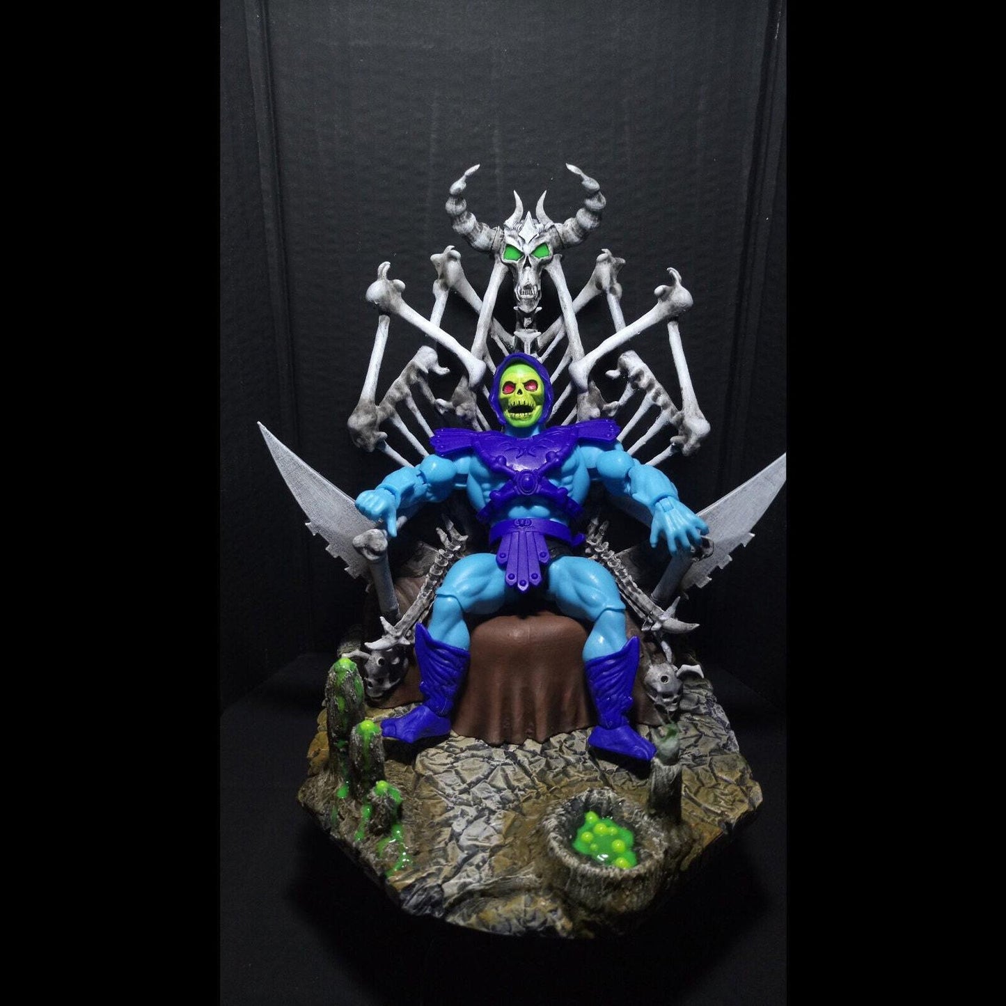 Skeletor throne custom MOTU Masters of the Universe