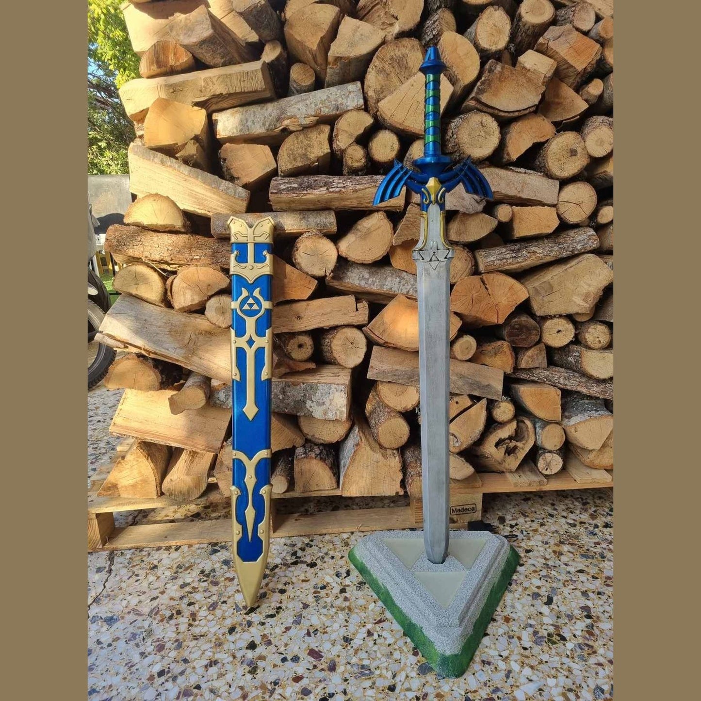 Zelda Master Sword with Scabbard and Pedestal fan made lifesize replica 110cm