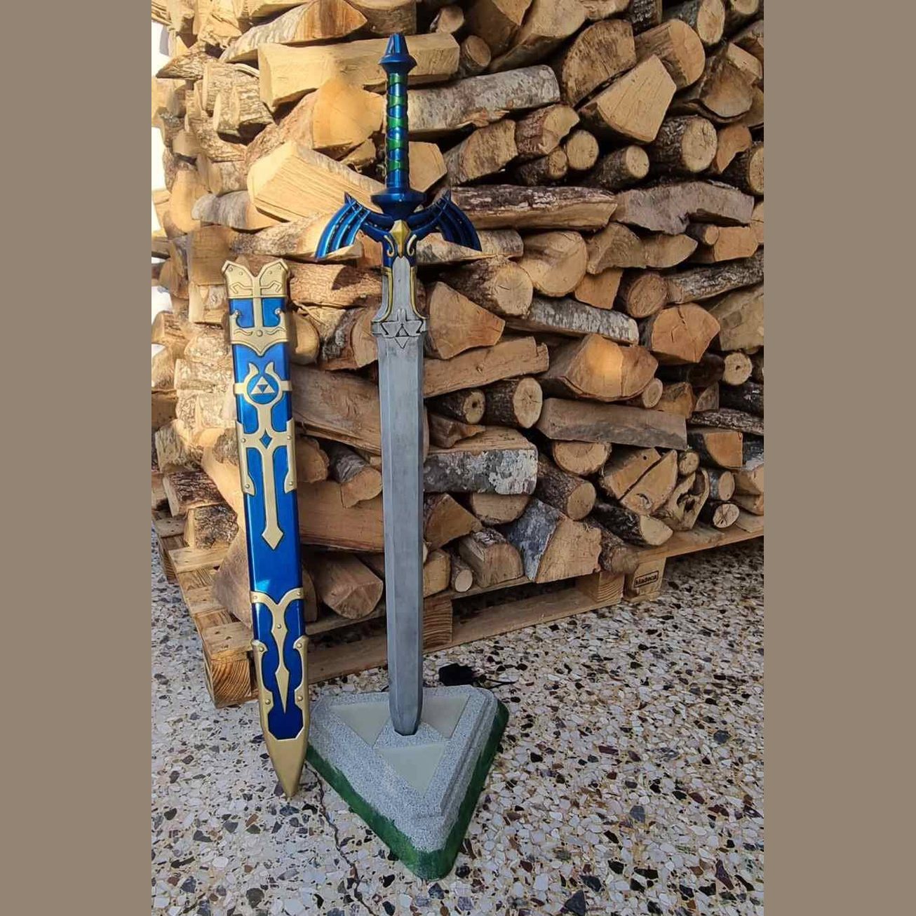 Zelda Master Sword with Scabbard and Pedestal fan made lifesize replica 110cm