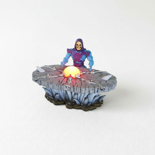 MOTU Skeletor Table LED Orb - Snake Mountain Diorama