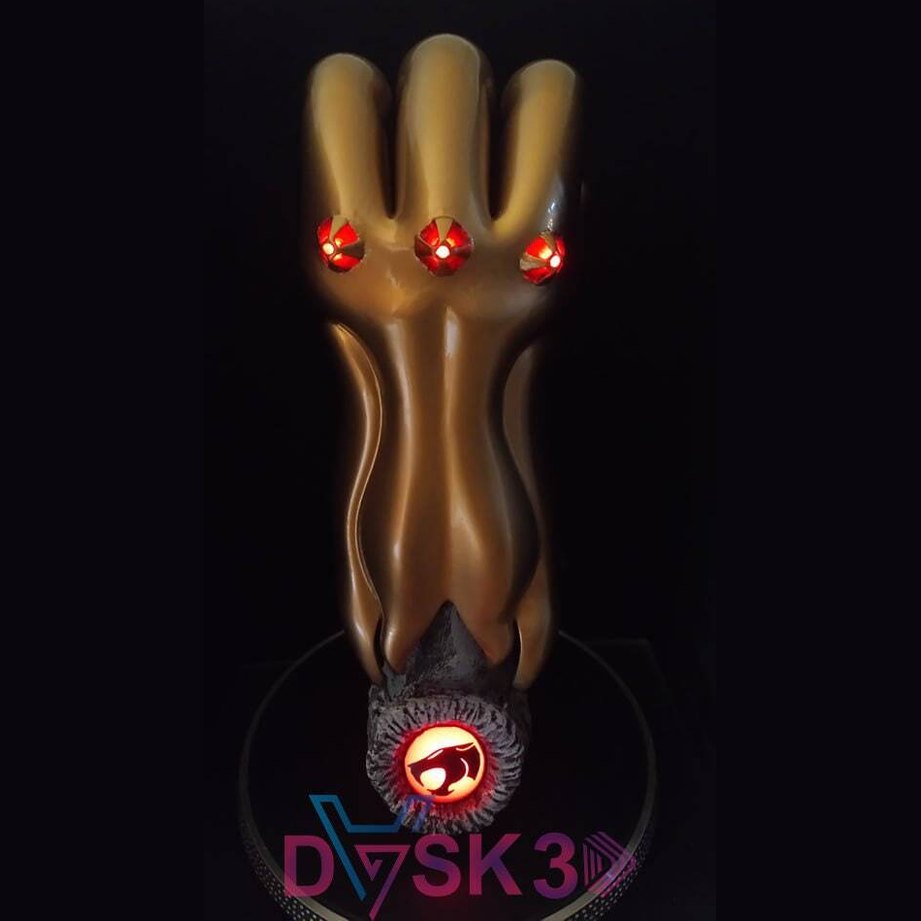 Claw shield FAN MADE from Thundercats 1:1 replica prop or display 37cm + lights