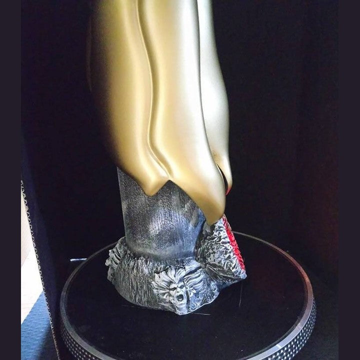 Thundercats Claw Shield 37cm Light-Up Replica Prop