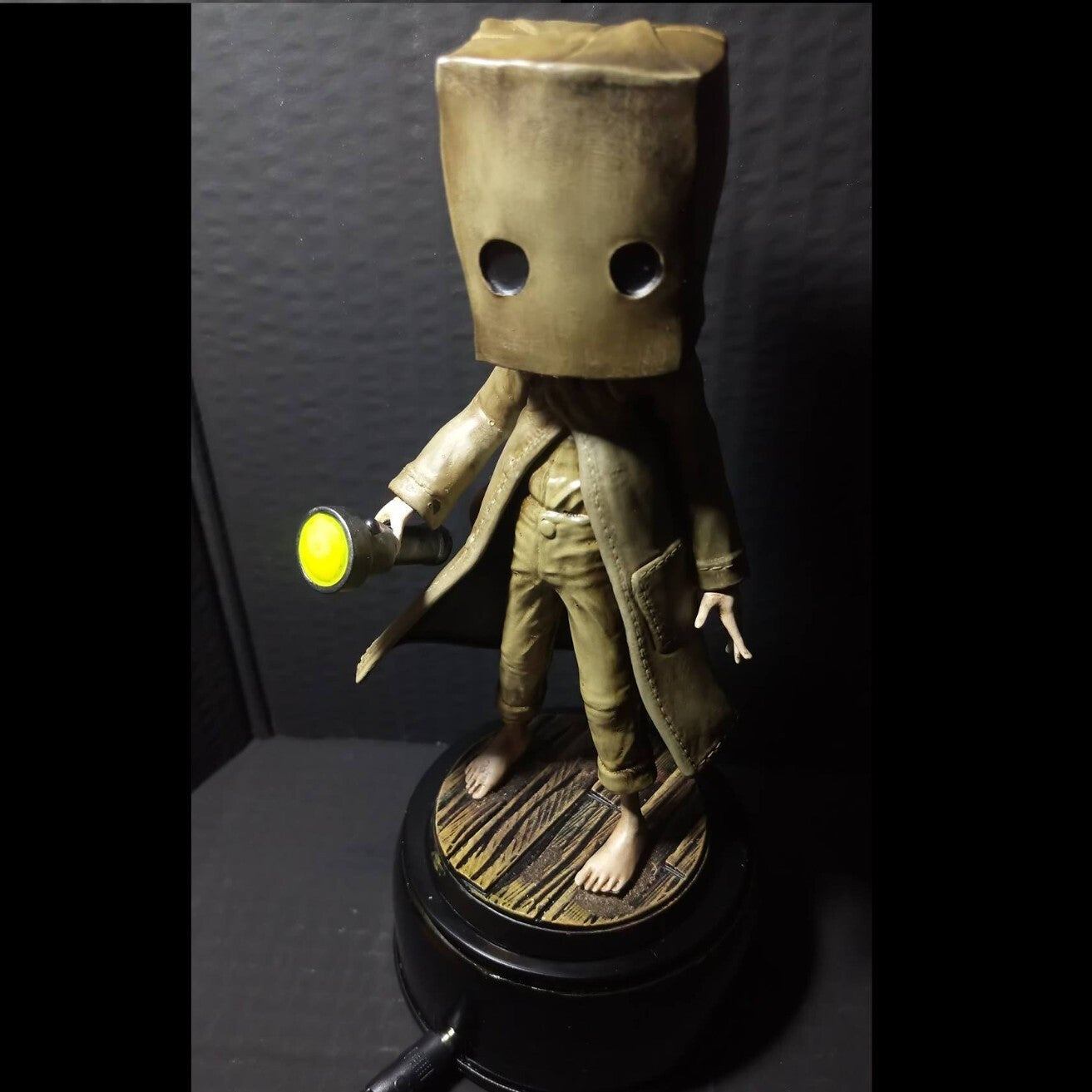 Little Nightmares 2 Mono Resin Figure 14cm - Painted/Kit