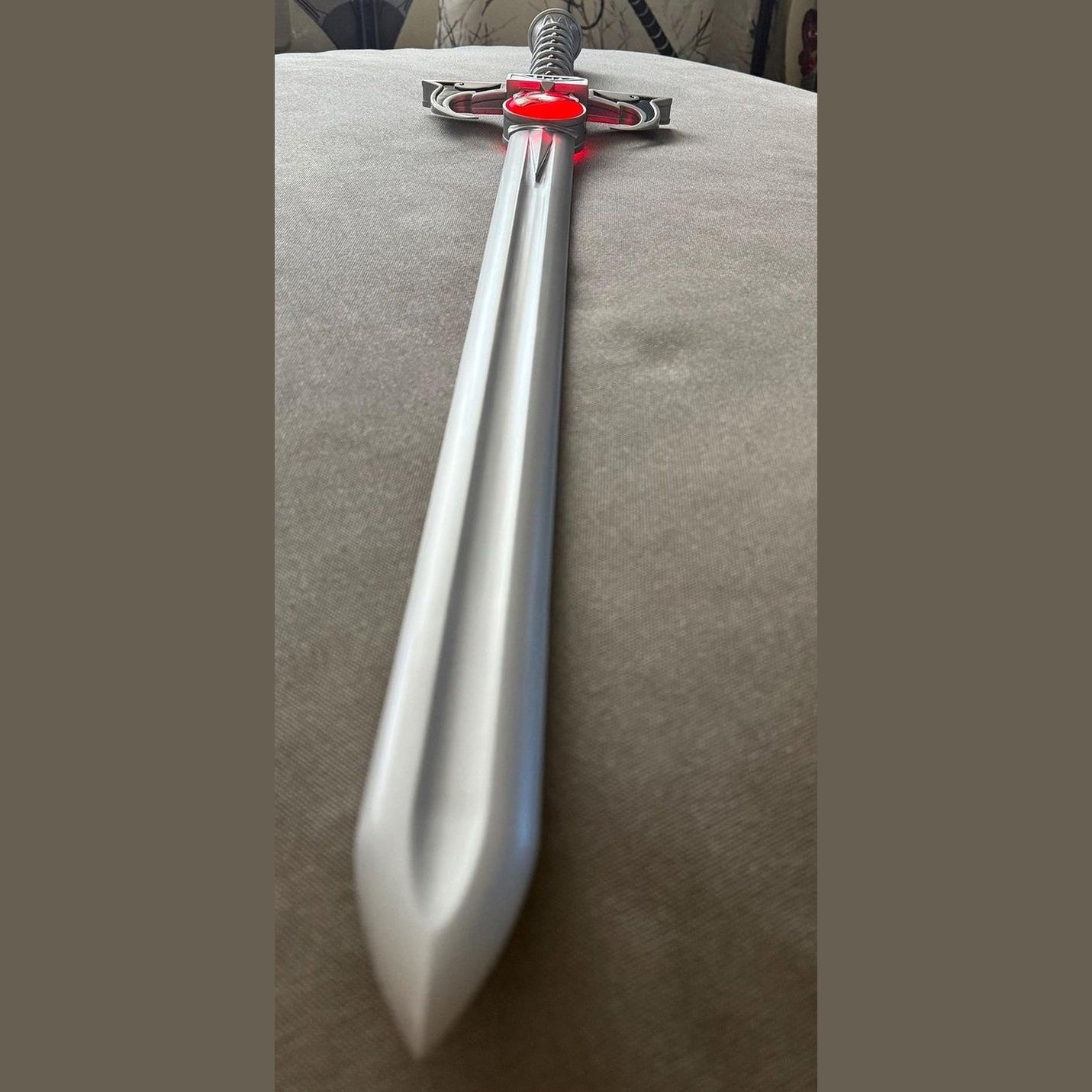 Thundercats Sword of Omens Light-Up 91cm Replica