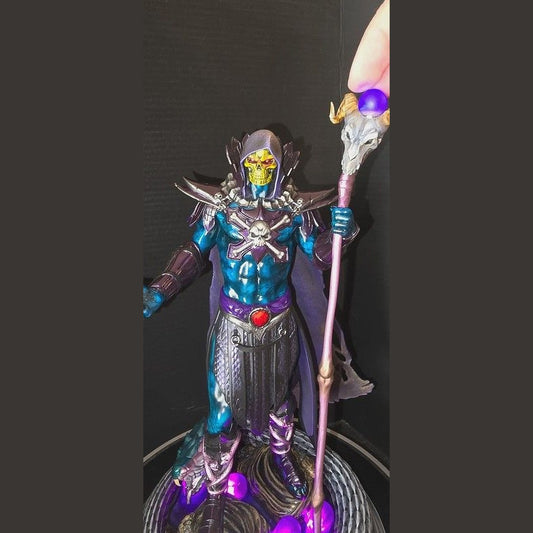 Skeletor Light-Up Statue 1:6 Resin - LED Base & Smoke FX