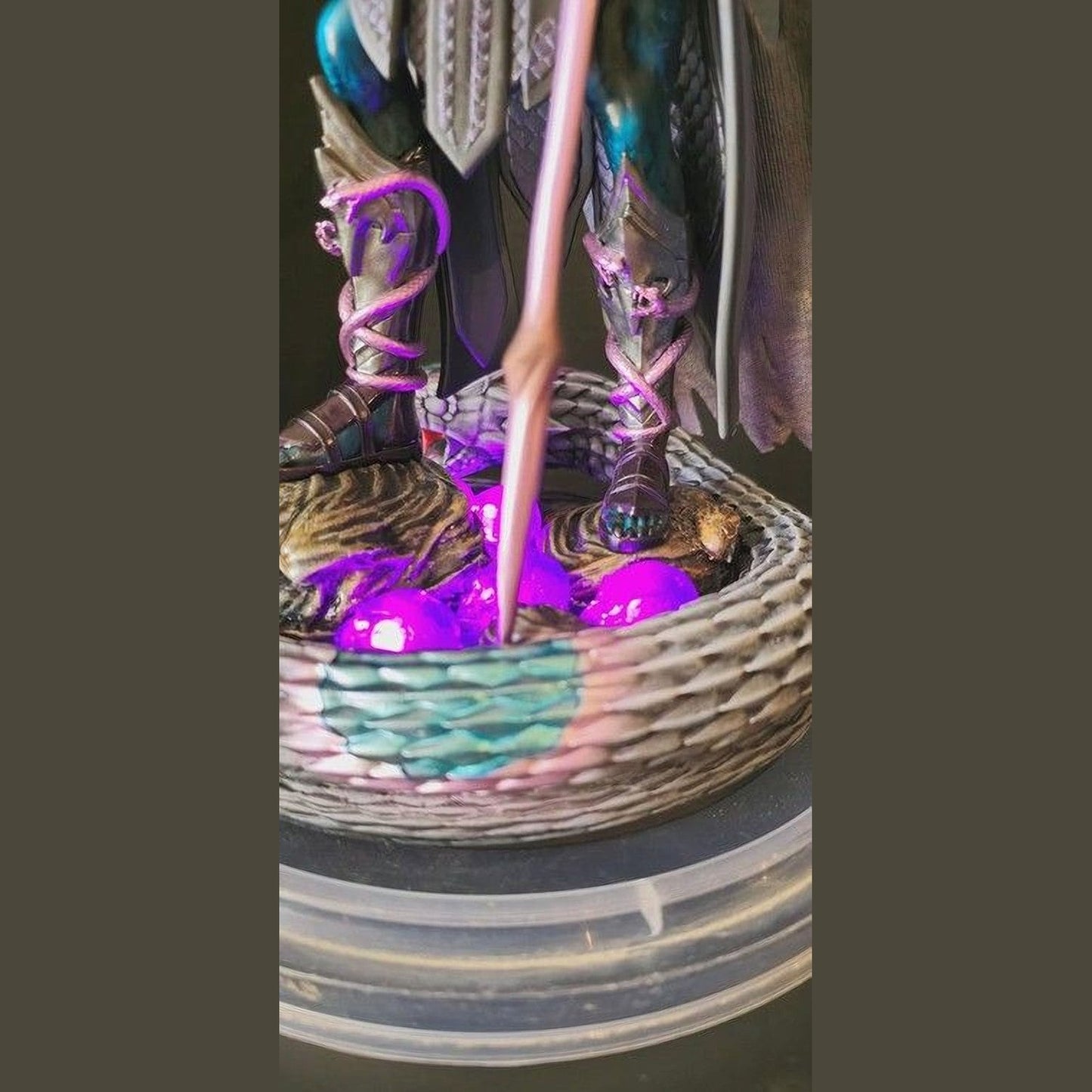 Skeletor Light-Up Statue 1:6 Resin - LED Base & Smoke FX