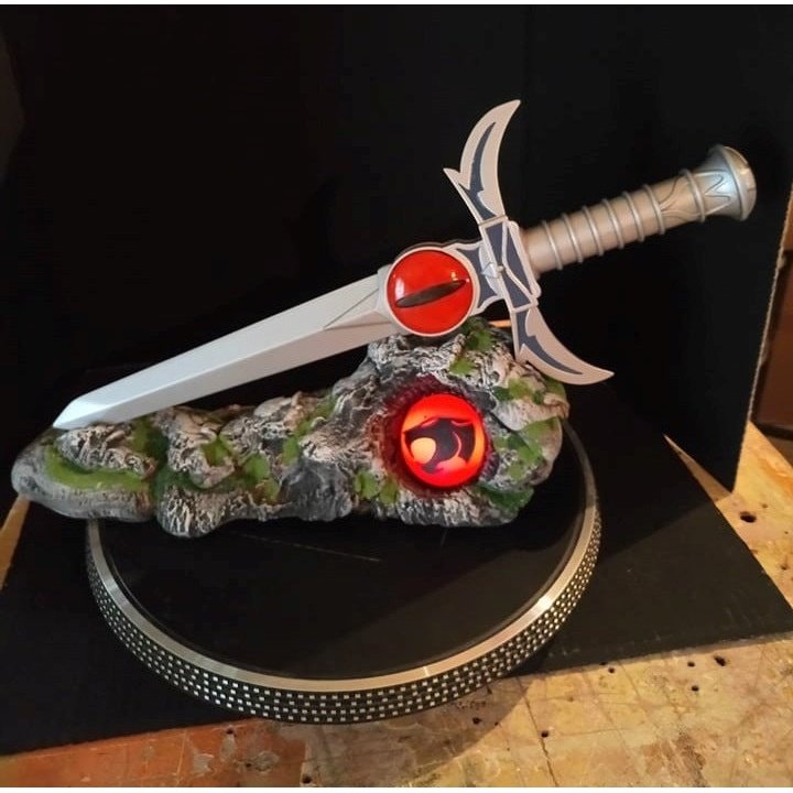 Thundercats sword of omens with polystone base with lights FAN MADE life size dagger 42cm/16.5 inches for Cosplay replica 1:1 3D Printed