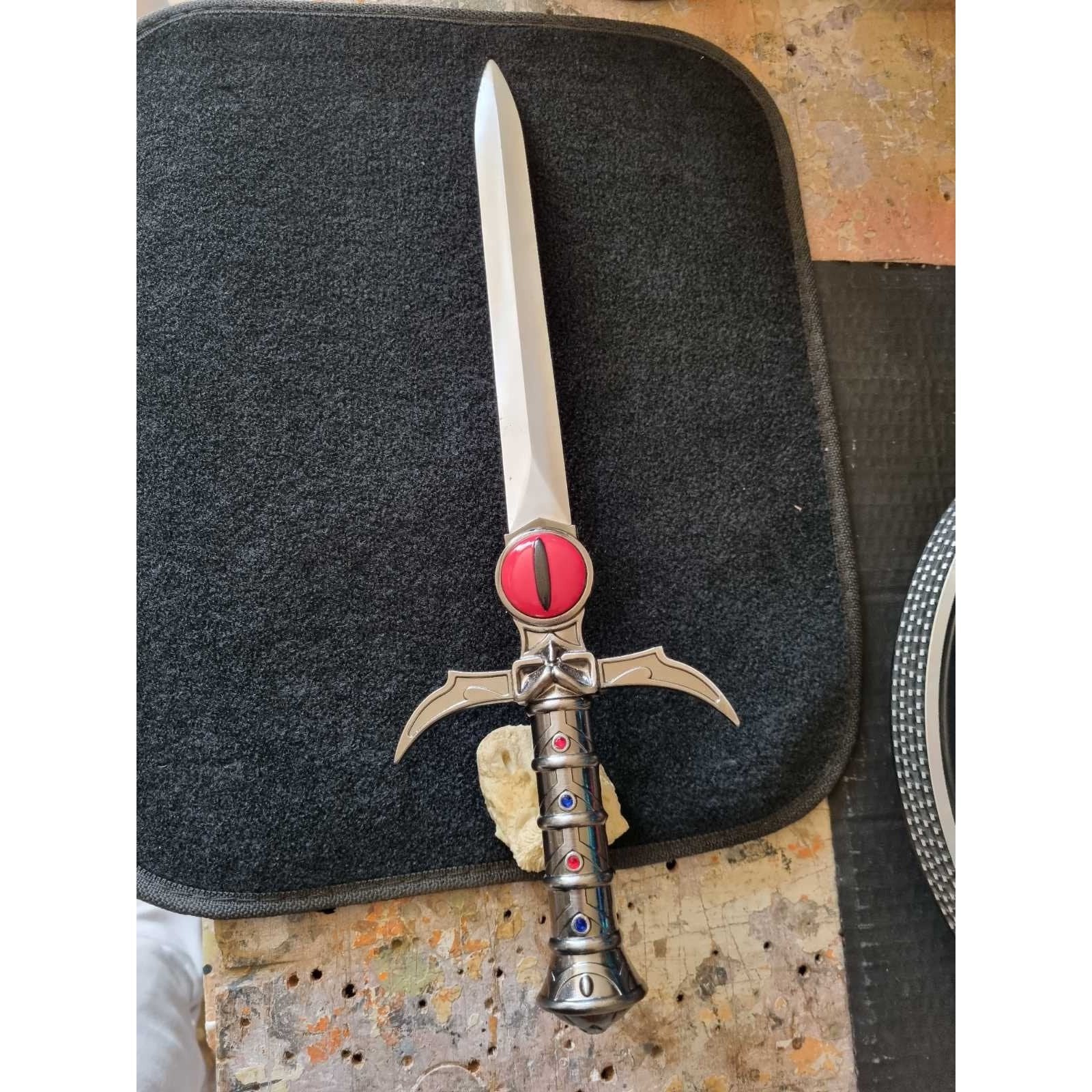 Thundercats Metallic version of sword of omens, crossguard upgrade. EMBLEMS ONLY